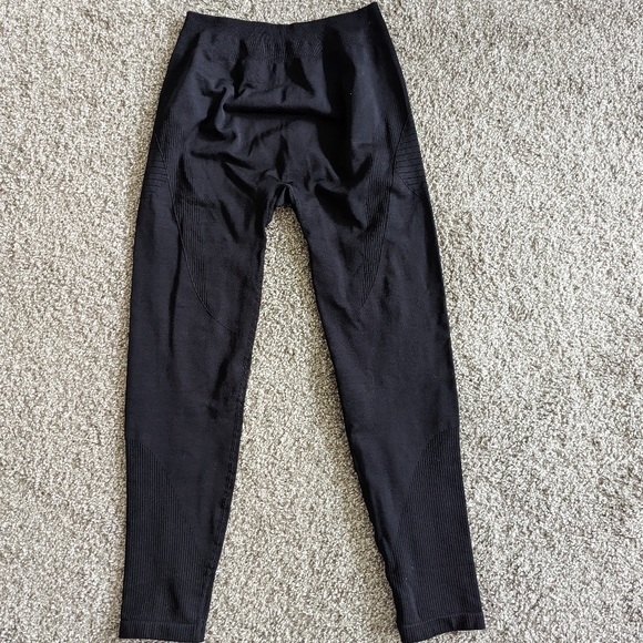 Alphalete Black Leggings - Picture 4 of 6